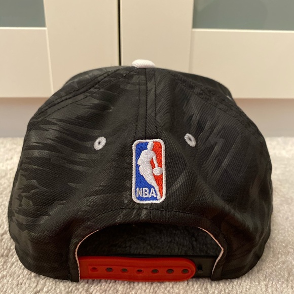 Adidas “Portland Trailblazers” hat - Picture 3 of 6